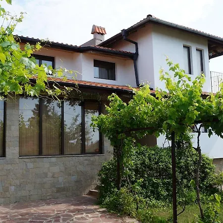 Tecoma Villa Varna